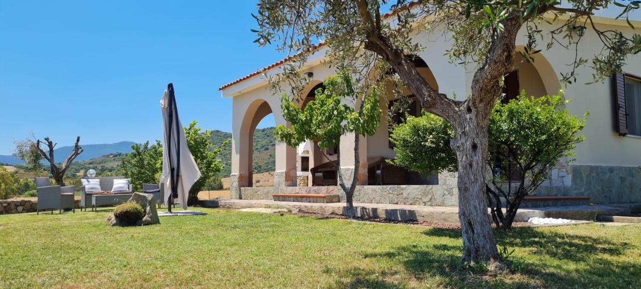 House Castiadas Tra Mare E Montagna 外观 照片